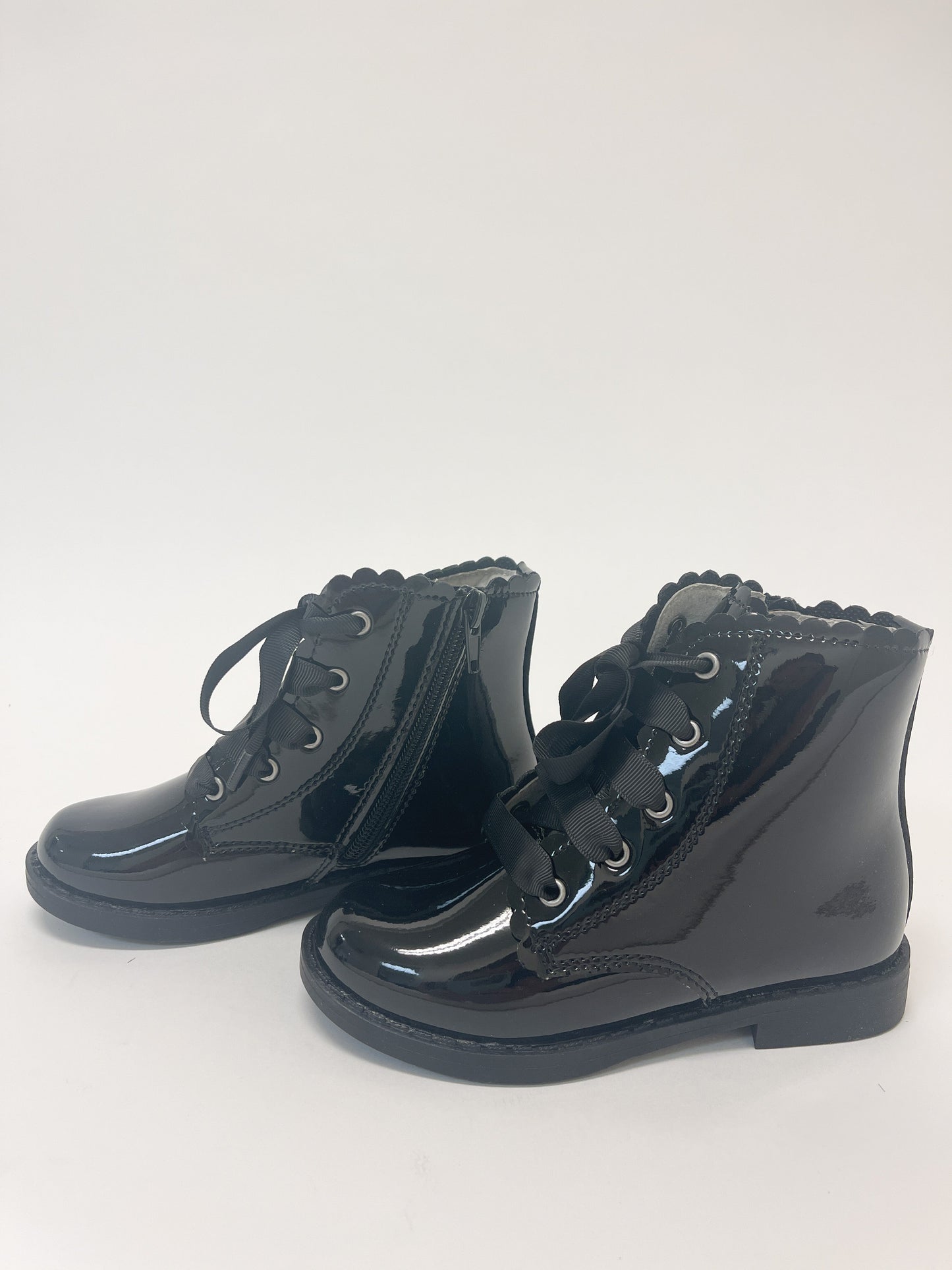 Girls Laceup Boot-Patent Black