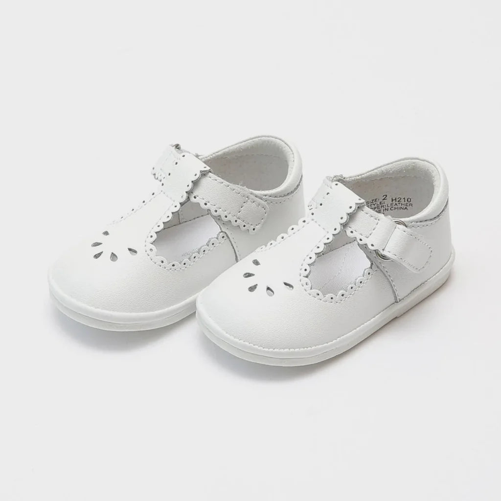 Dottie Scalloped Perforated MJ - White