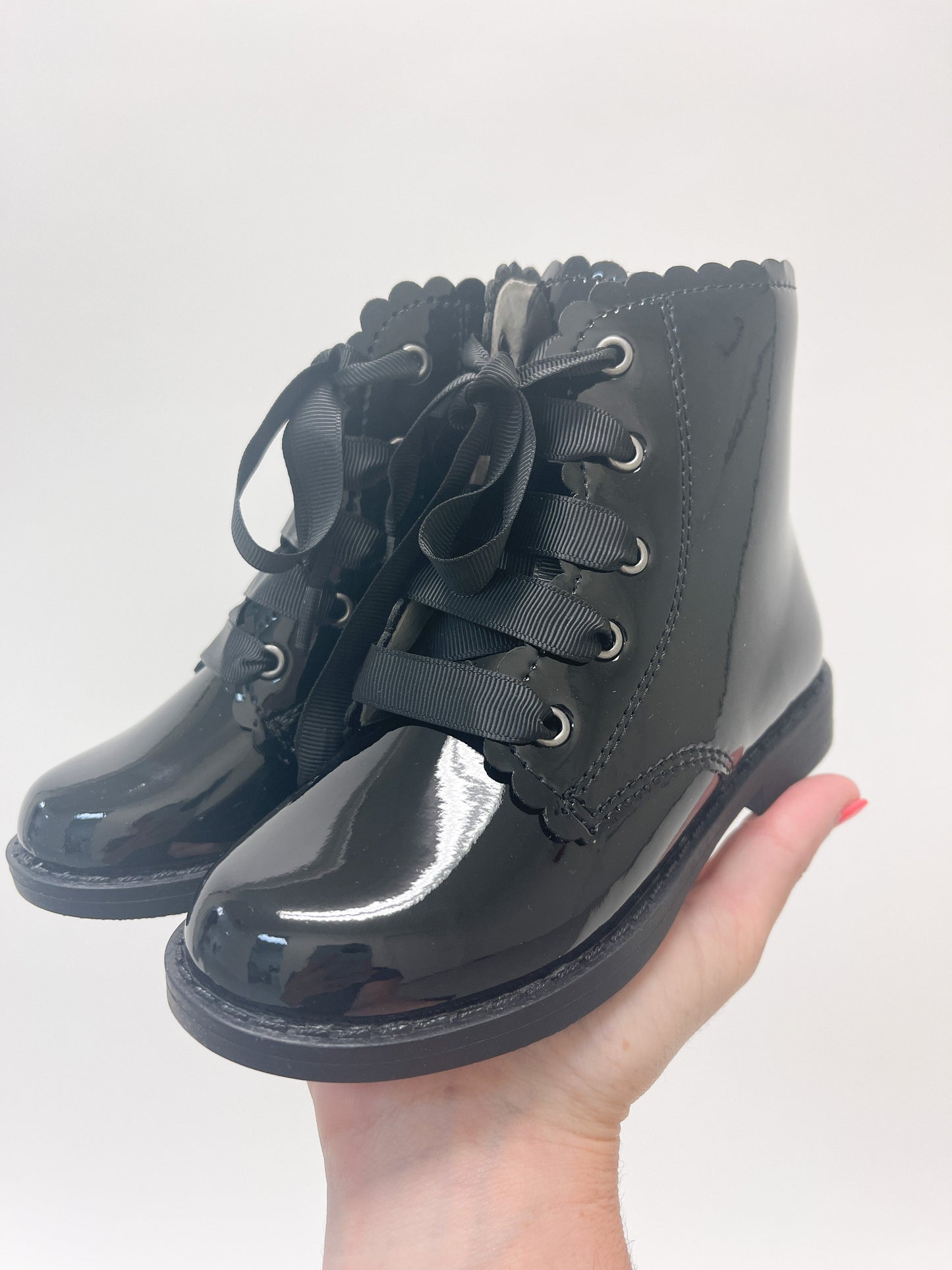 Girls Laceup Boot-Patent Black